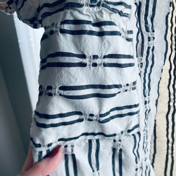 Striped Open-Front Kimono - Picture 5 of 7